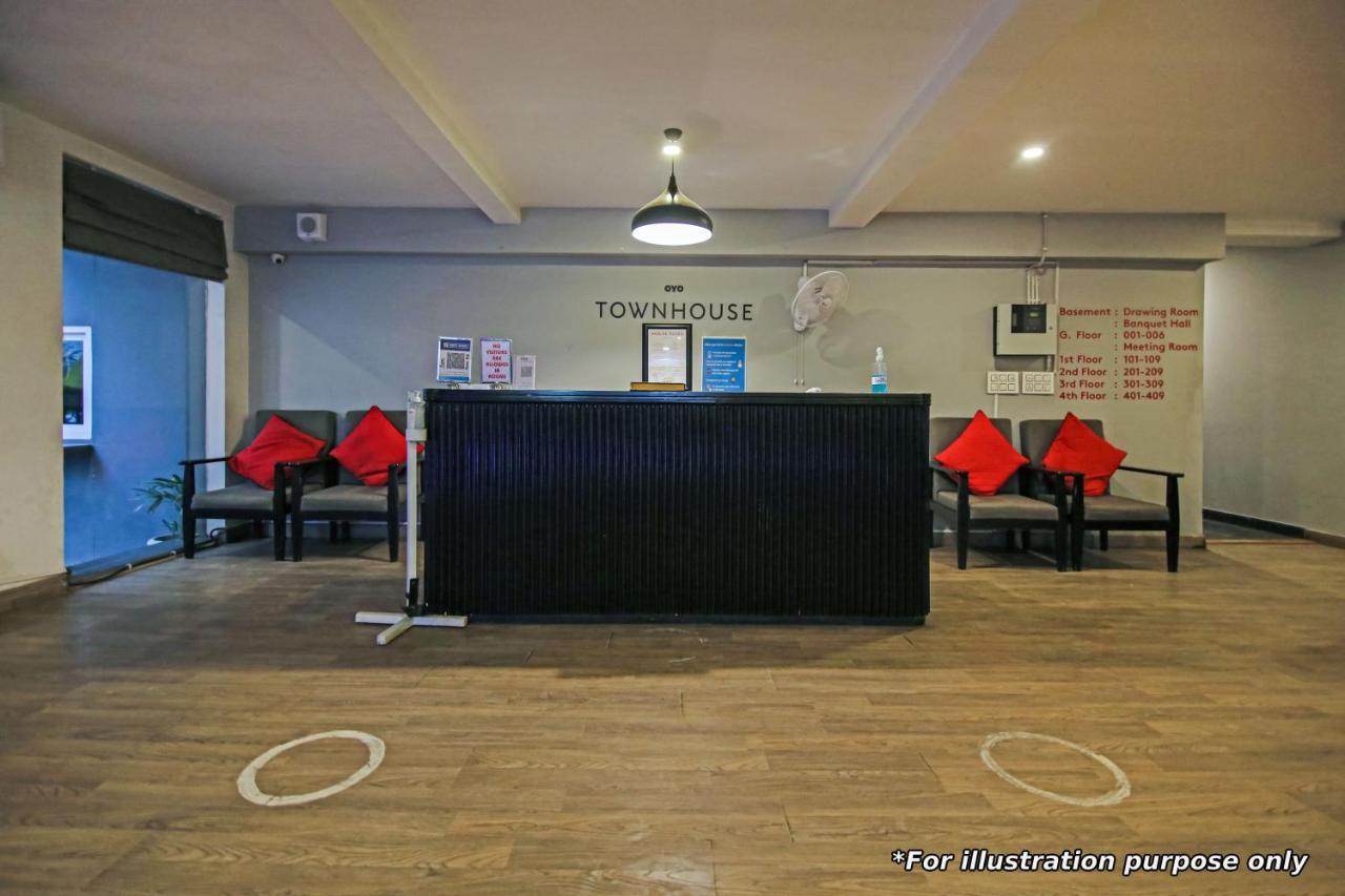 Hotel Navjivan Himatnagar Kültér fotó