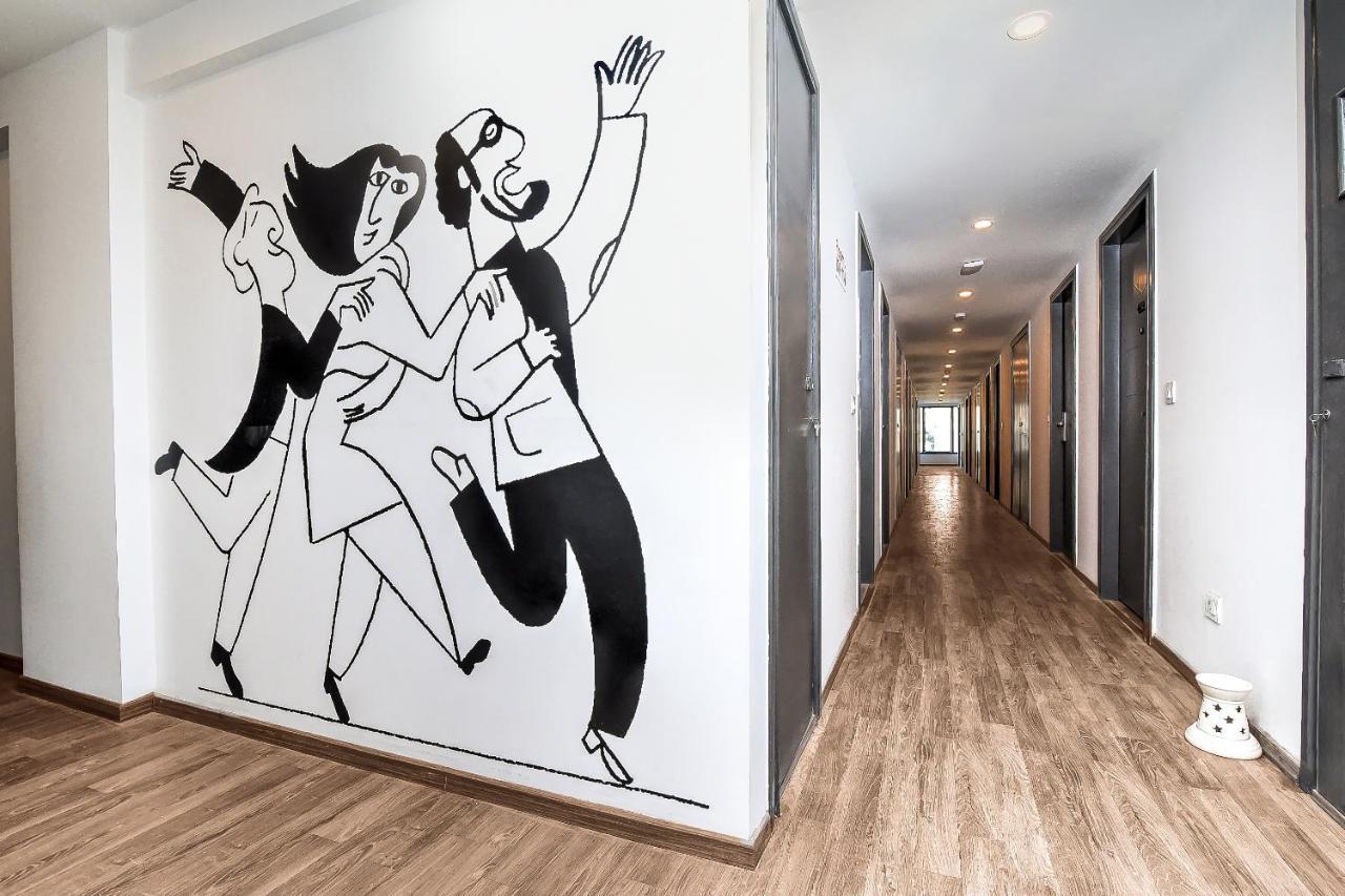 Hotel Navjivan Himatnagar Kültér fotó