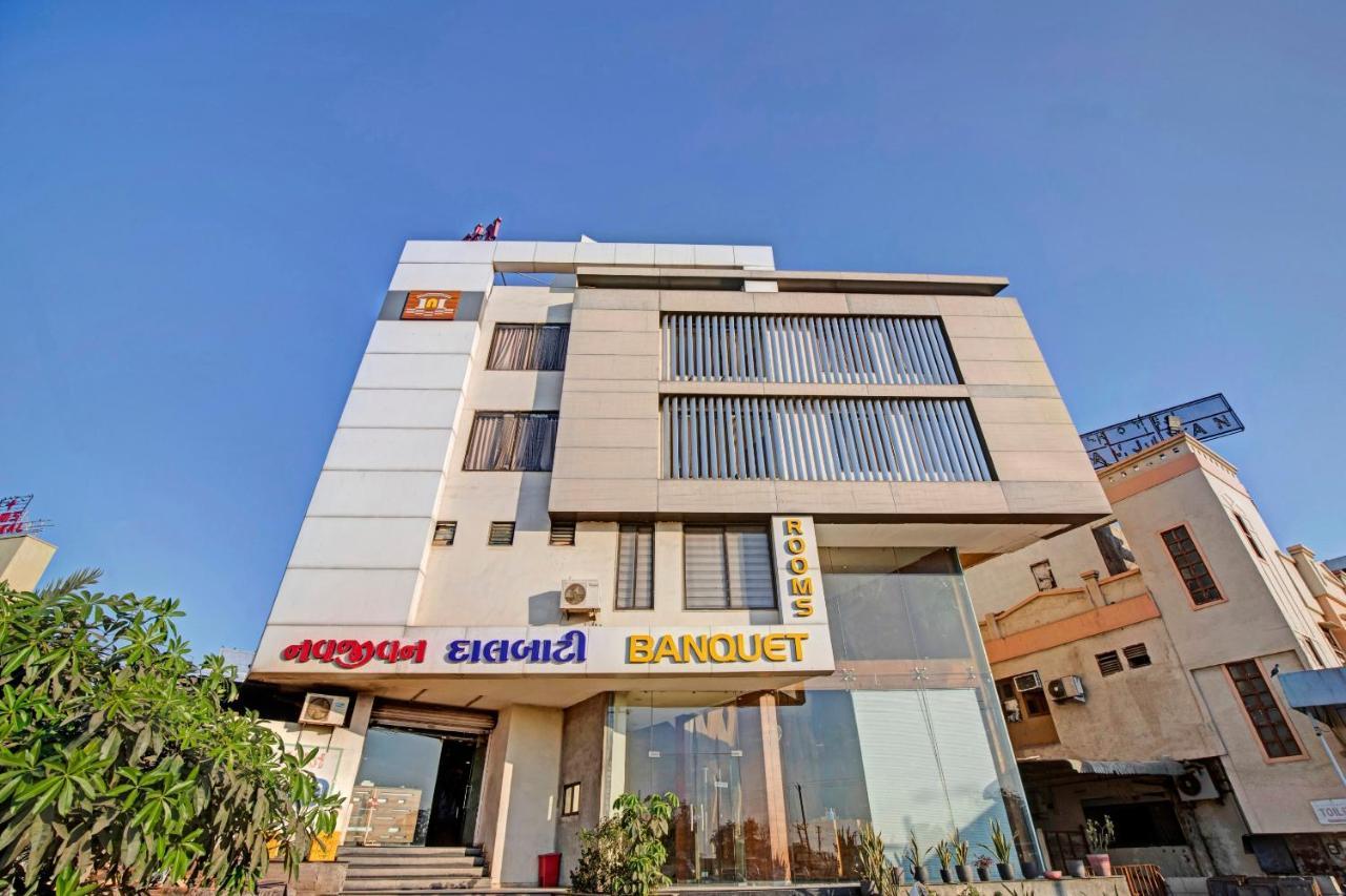 Hotel Navjivan Himatnagar Kültér fotó