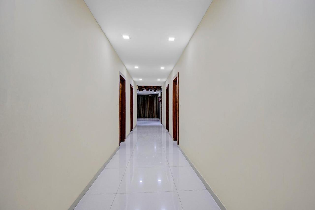 Hotel Navjivan Himatnagar Kültér fotó